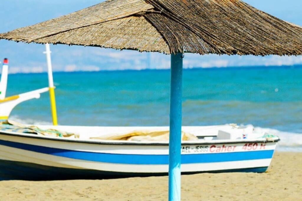 شقة توريمولينوس  في Calmahouse Carihuela المظهر الخارجي الصورة